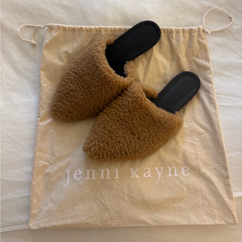 Jenni Kayne shearling mules in natural 37